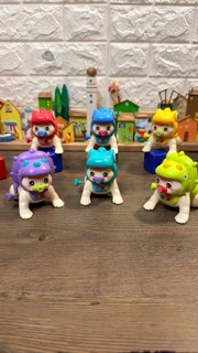 کوکی چهاردست و پا و سوت زن