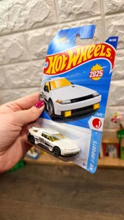 ماشین اورجینال هات ویلز  فلزی کد۸